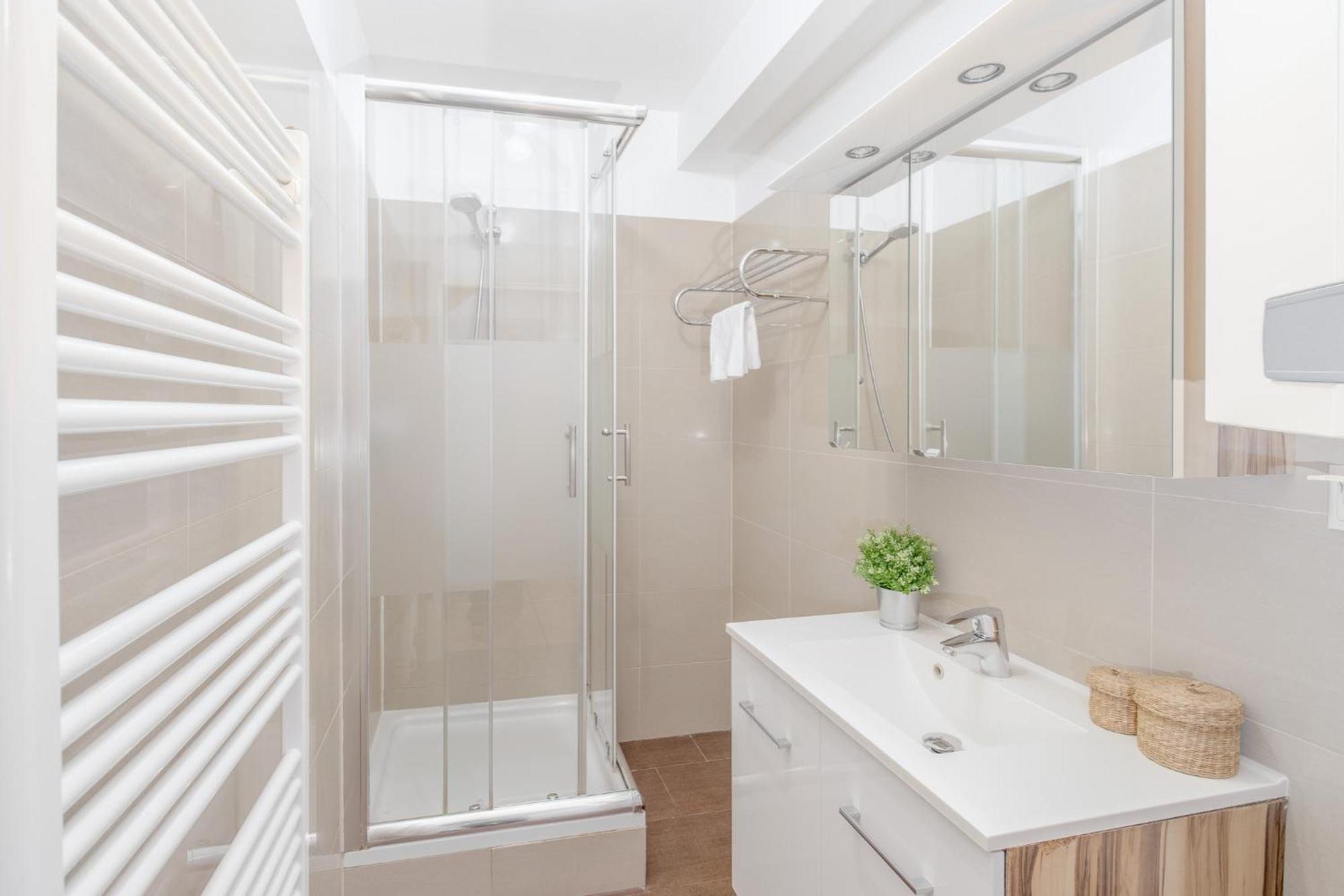 Apartment Mandlgasse I Contactless Check-In Vienna Luaran gambar